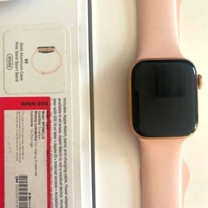 Apple SE Smart Watch